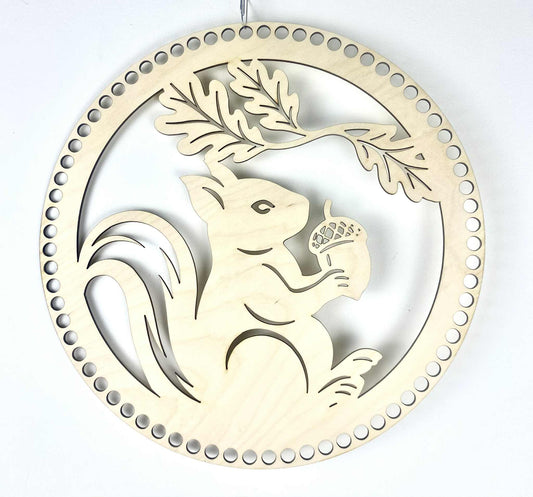 Baza pod szydełko – Jesienna wiewiórka